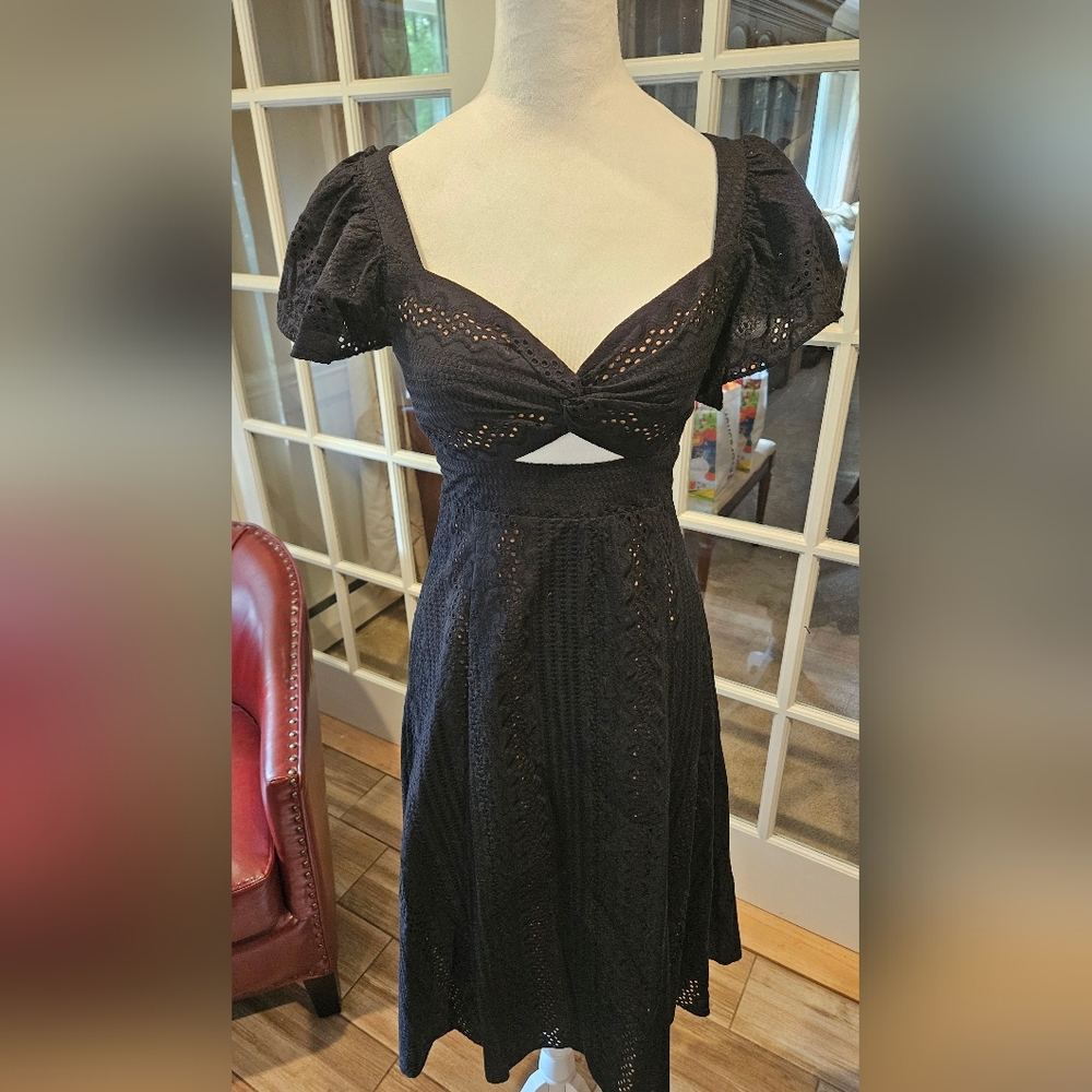 NWT BCBG Womens Black/Nude Eyelet A-Line Dress Sz 0 MSRP $ 328.00